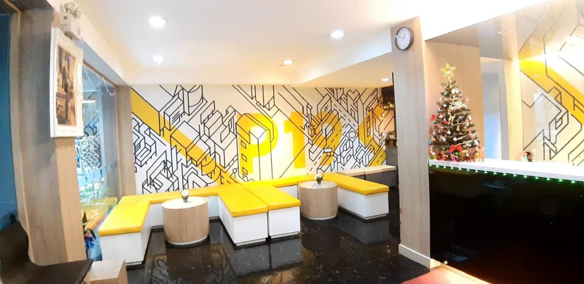 Pratunam19 Hotel Бангкок Экстерьер фото