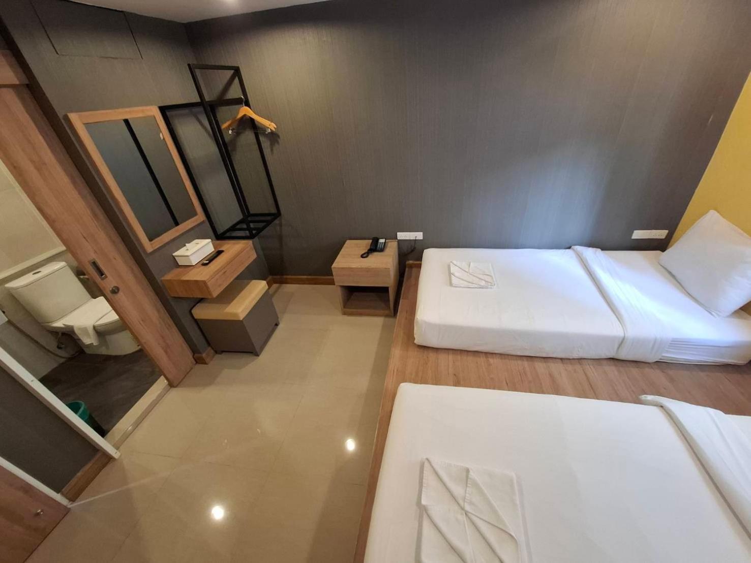 Pratunam19 Hotel Бангкок Экстерьер фото