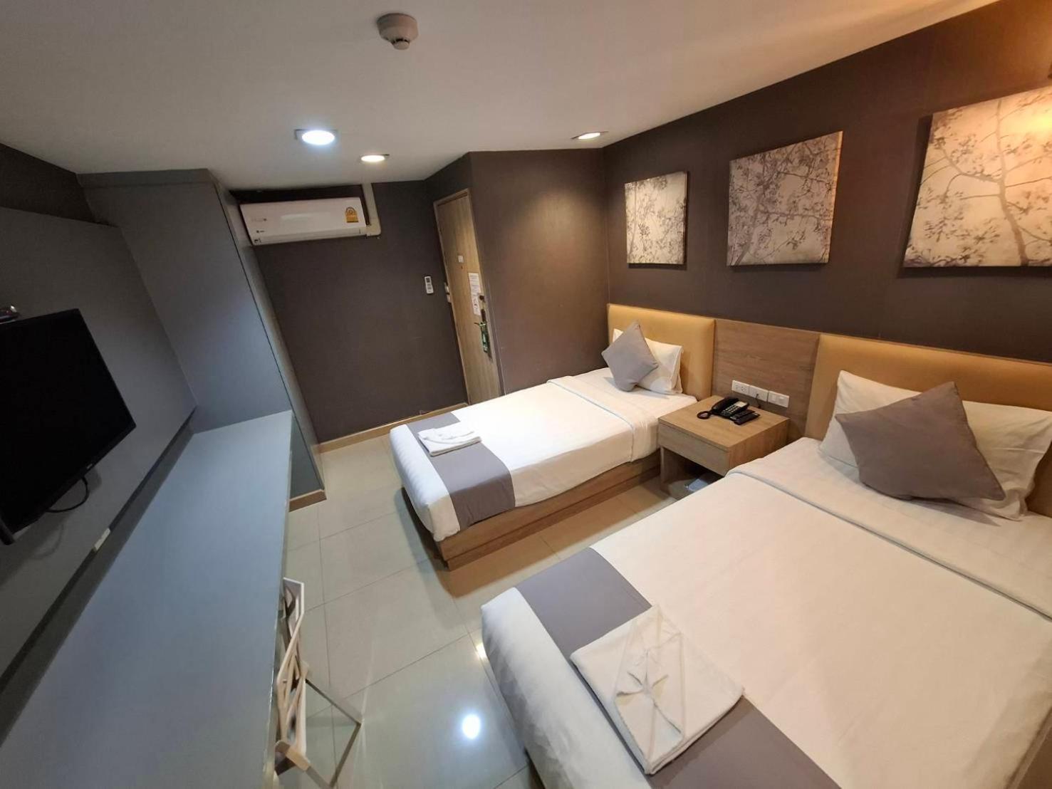 Pratunam19 Hotel Бангкок Экстерьер фото
