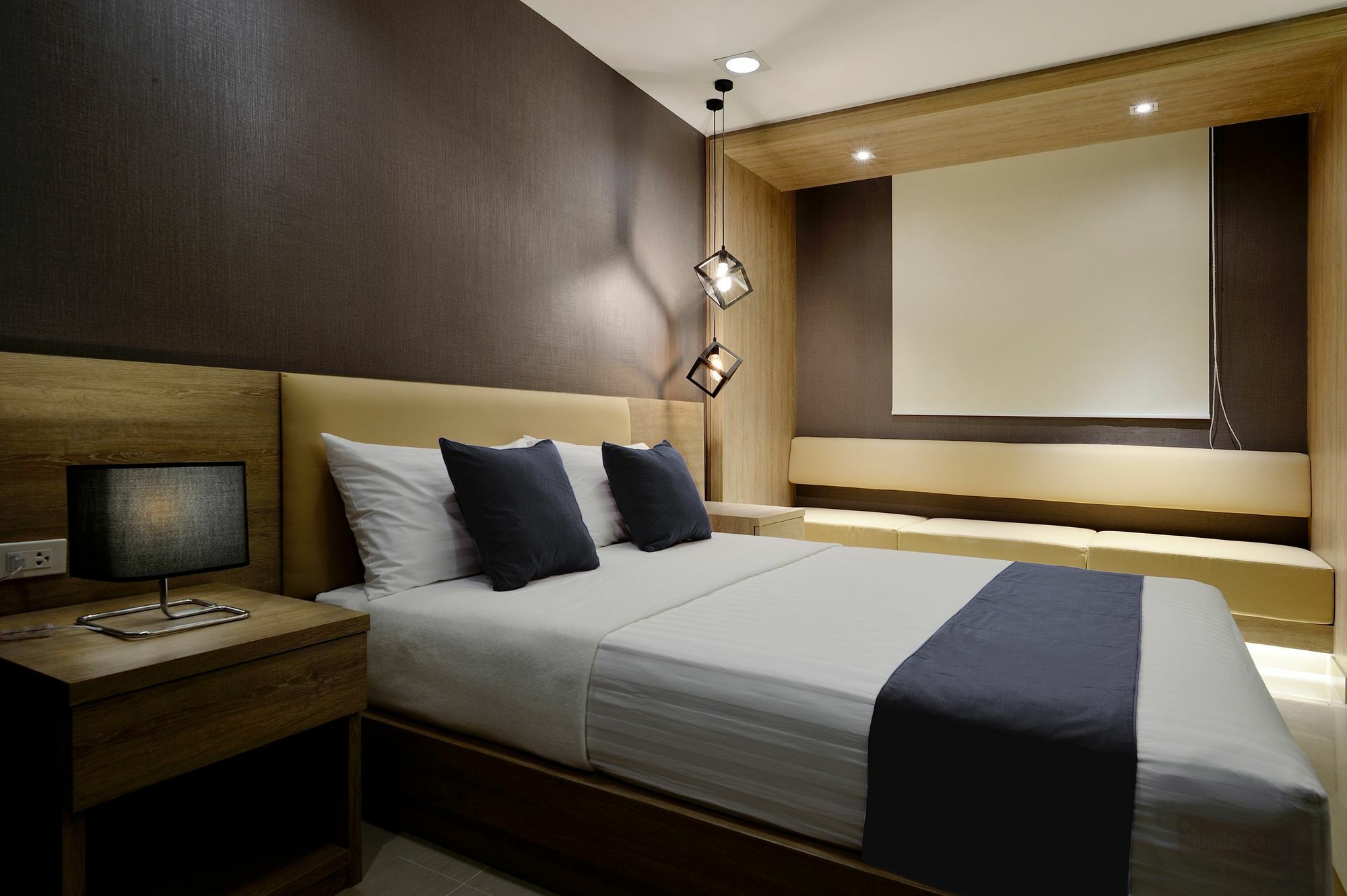 Pratunam19 Hotel Бангкок Экстерьер фото
