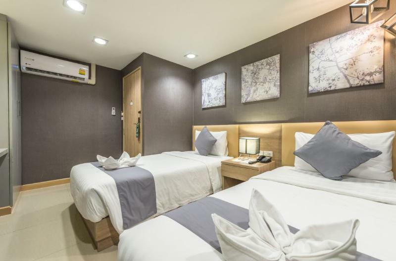 Pratunam19 Hotel Бангкок Экстерьер фото